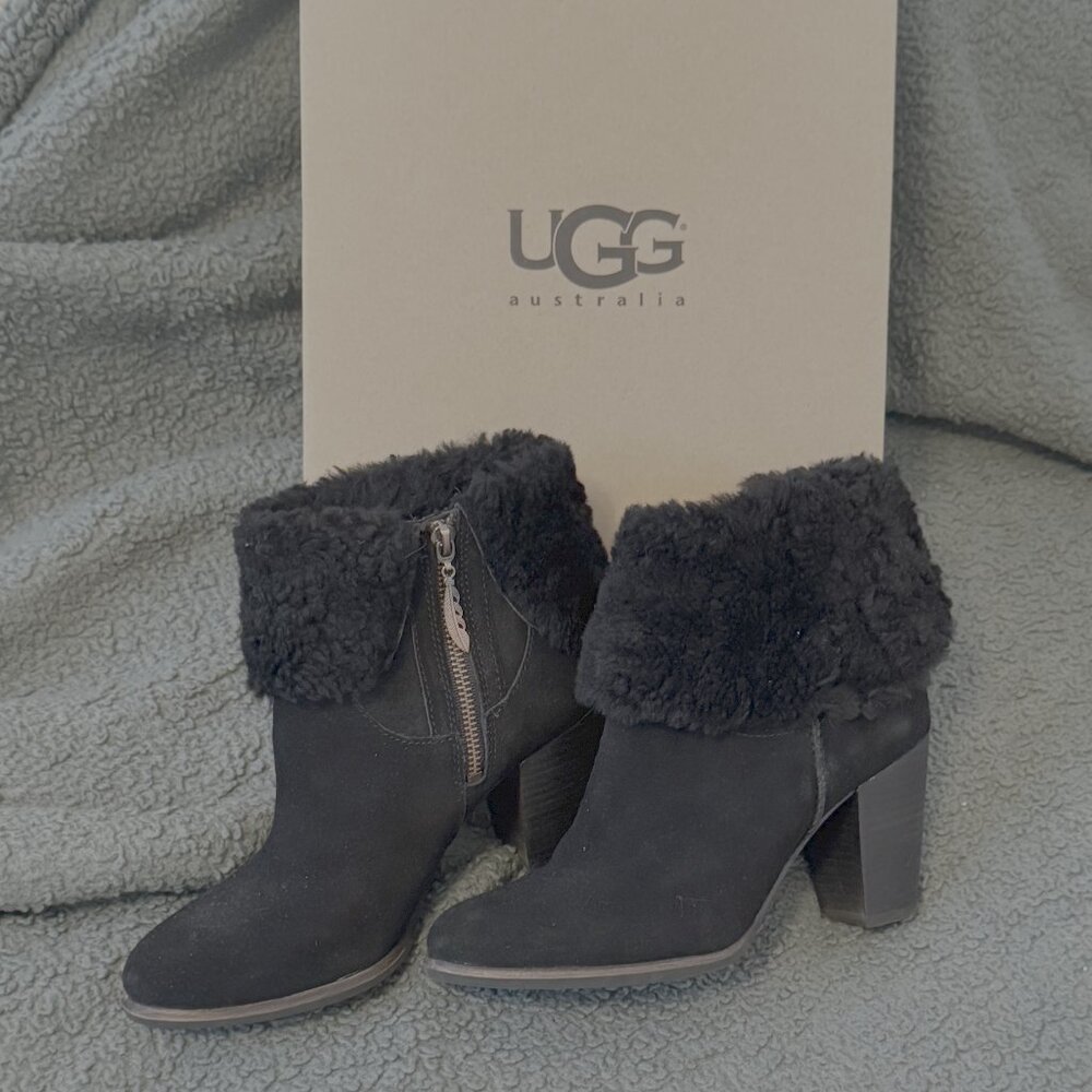 Ugg - Charlee Ankle Boot - Black - Suede/Sheepskin